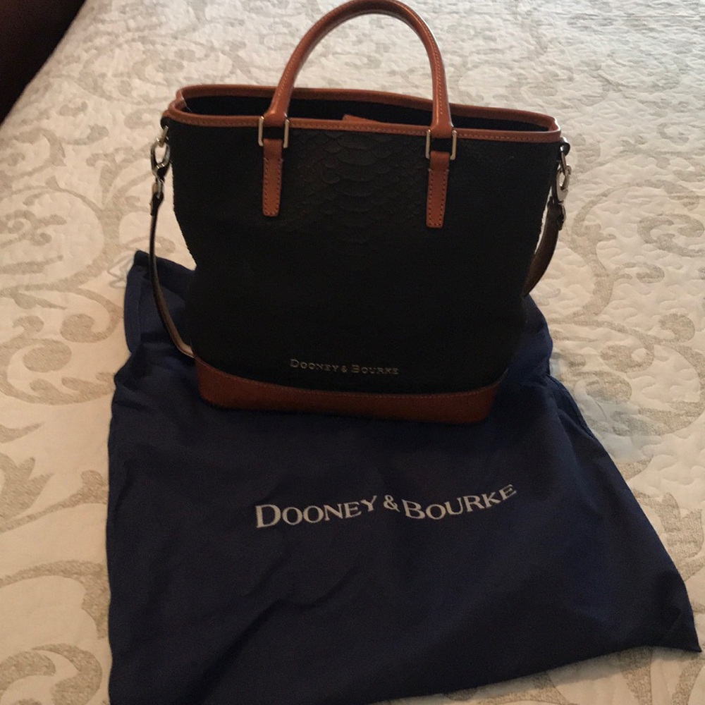 Dooney & Bourke purse